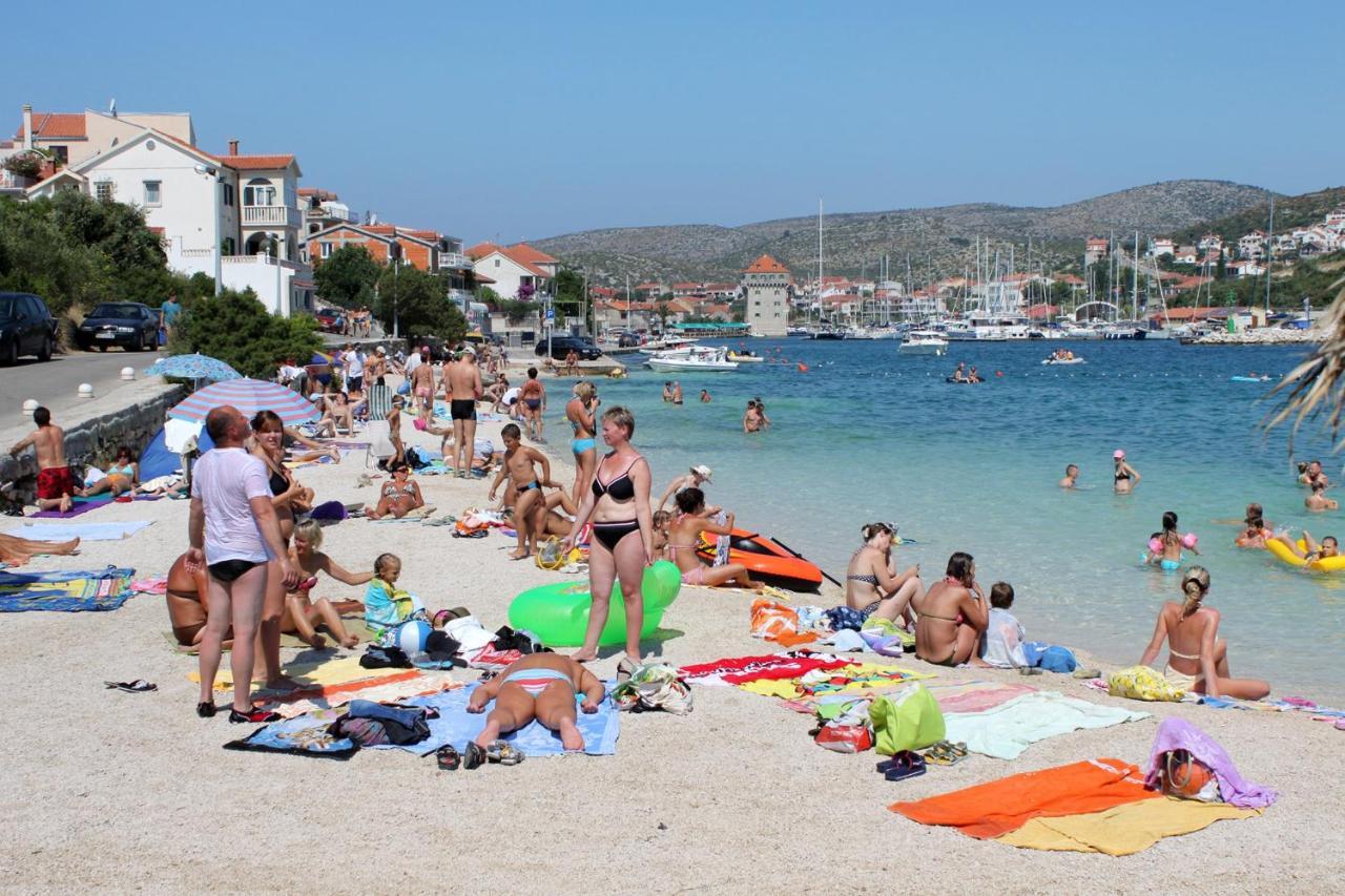Apartments With A Parking Space Marina, Trogir - 11554 Buitenkant foto