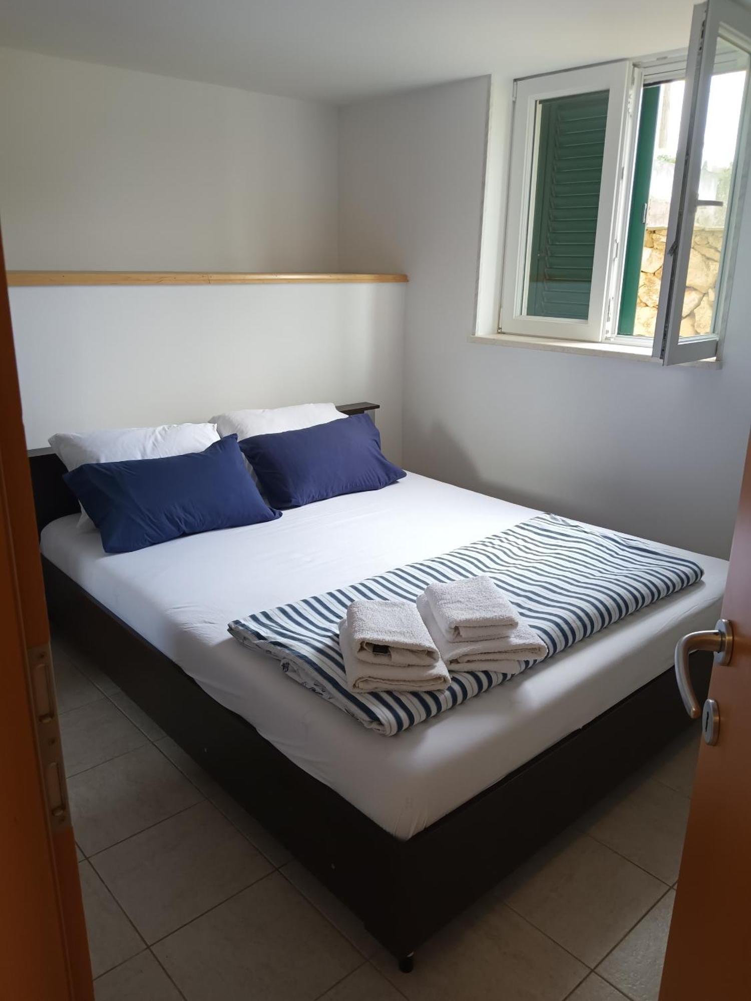 Apartments With A Parking Space Marina, Trogir - 11554 Buitenkant foto